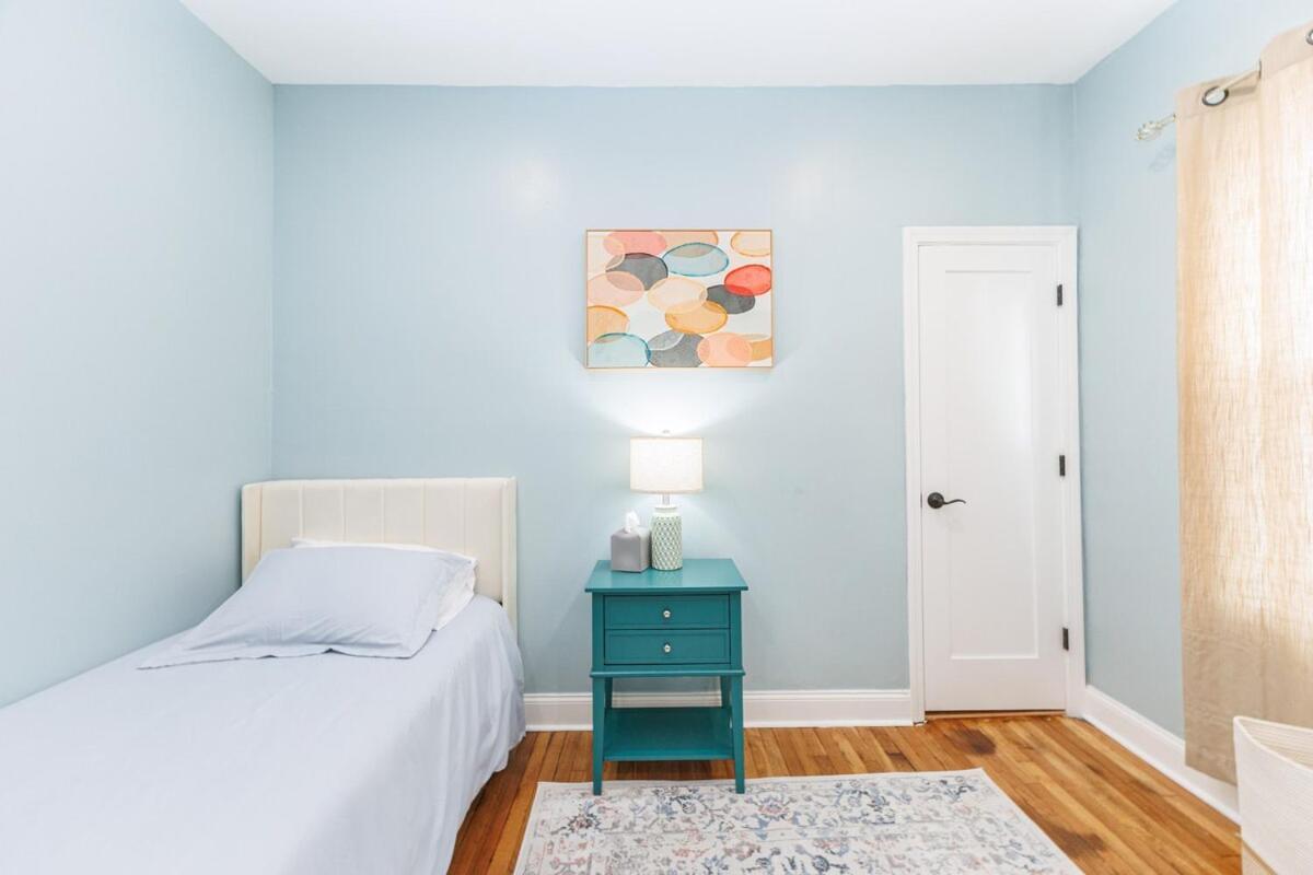 Apartment Stylish 3 Bedroom *