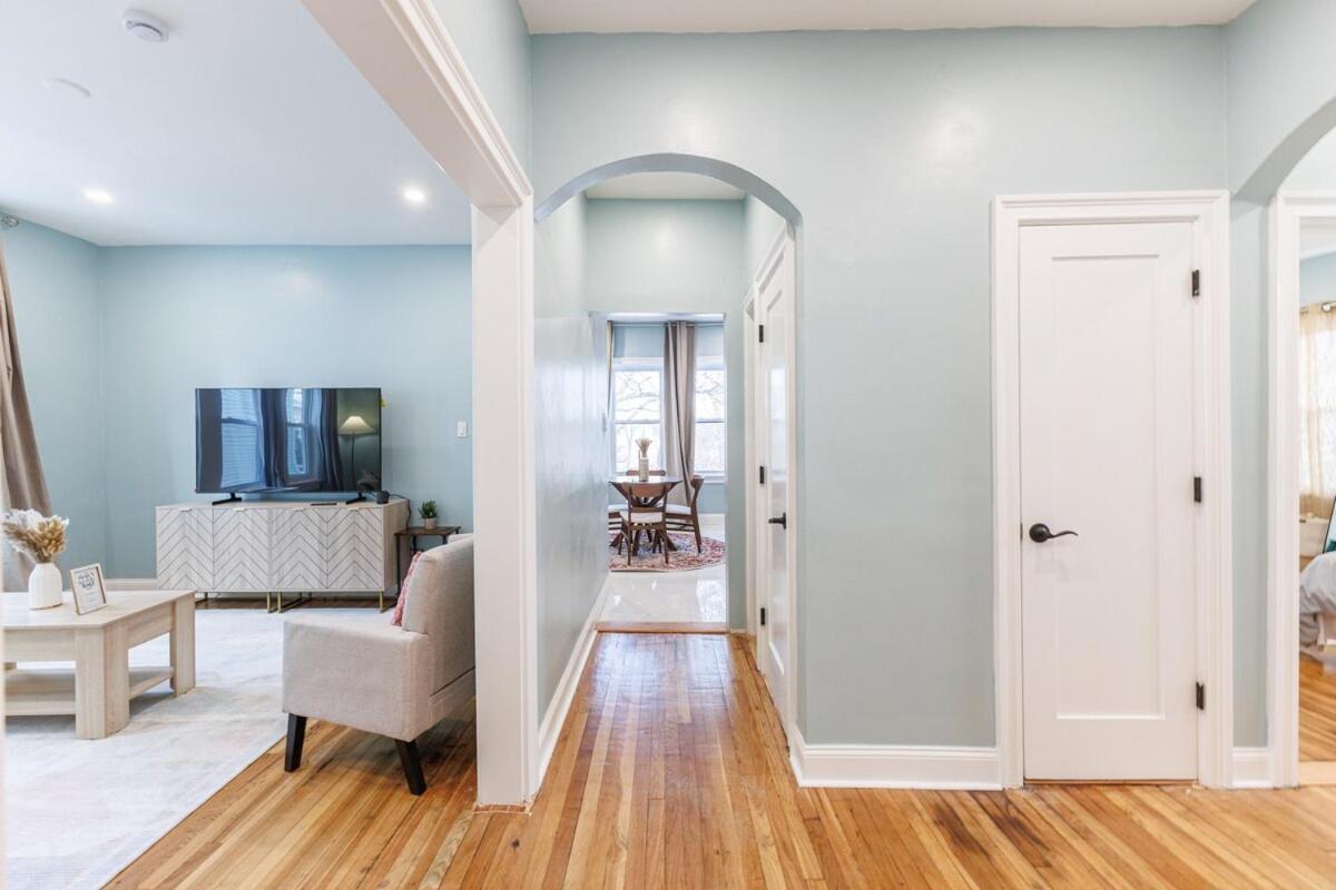 Apartment Stylish 3 Bedroom Boston