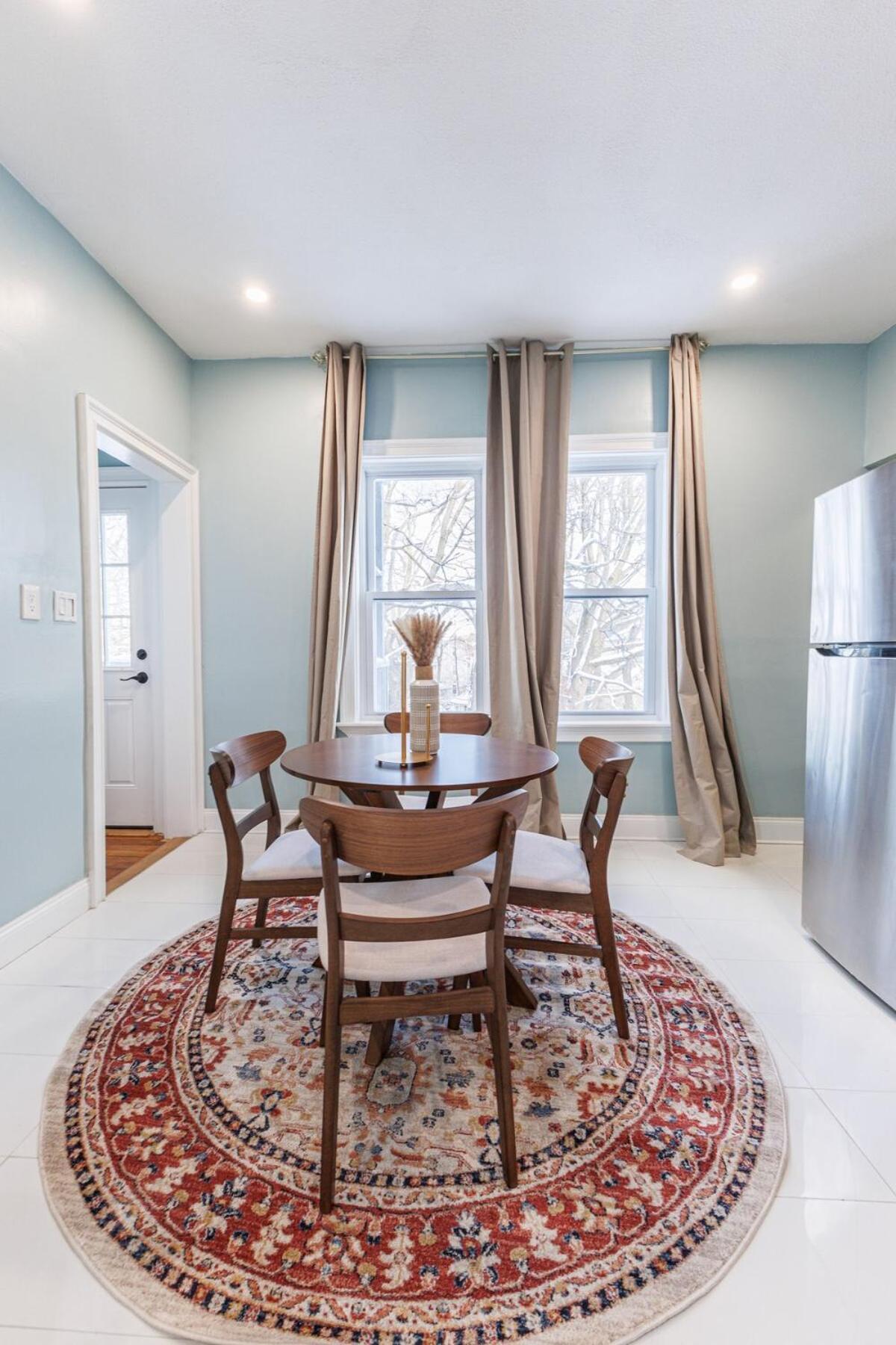 Stylish 3 Bedroom Apartment Boston