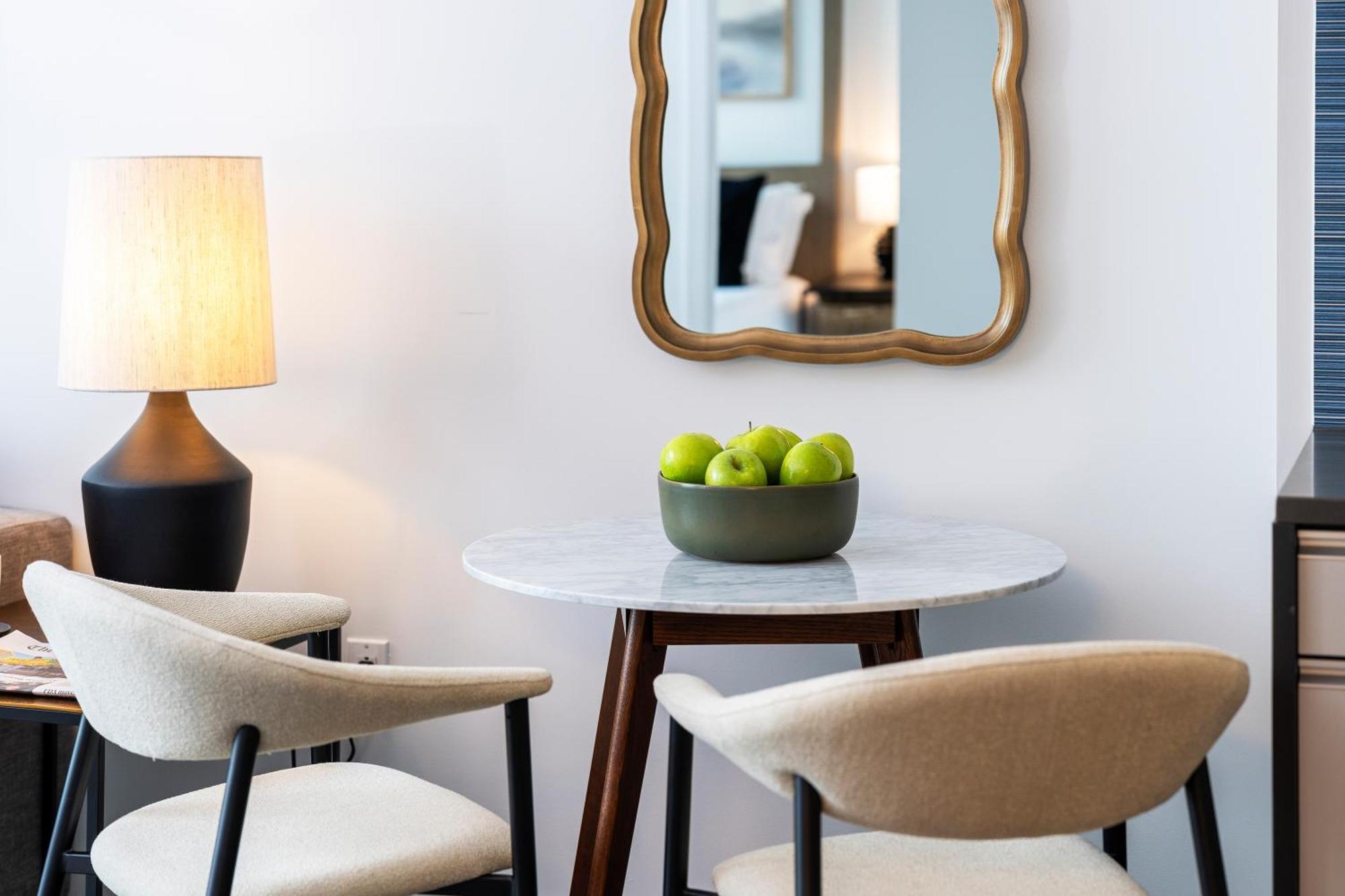 Luxury By Hyatus Downtown *