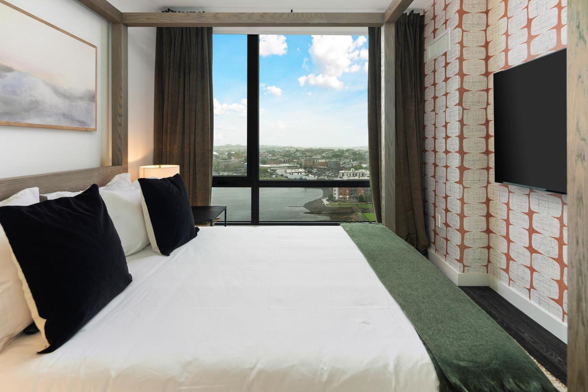Aparthotel Luxury By Hyatus Downtown 4*