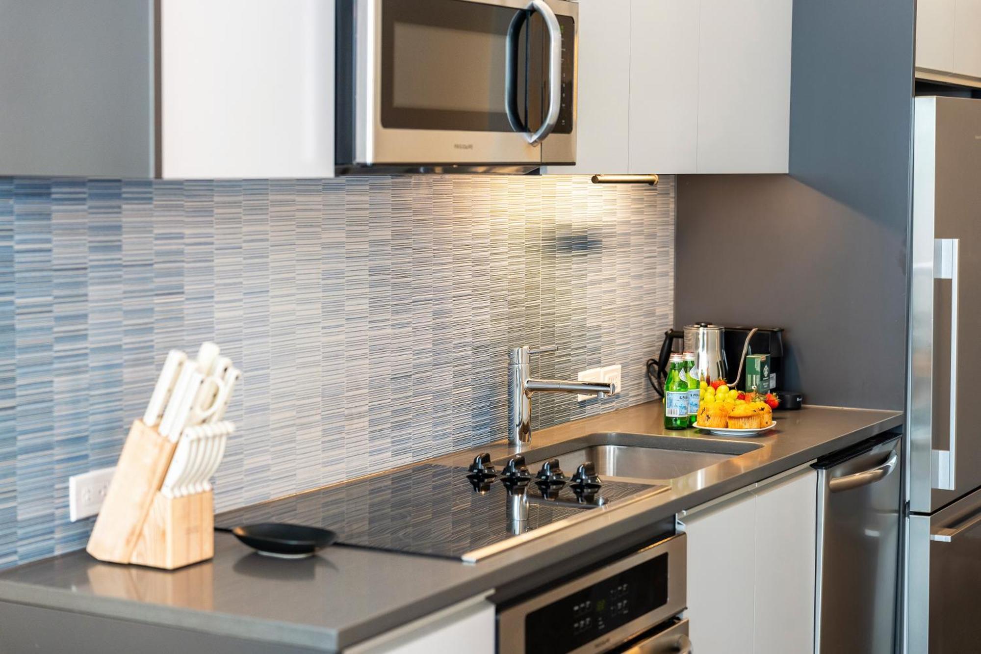 Luxury By Hyatus Downtown