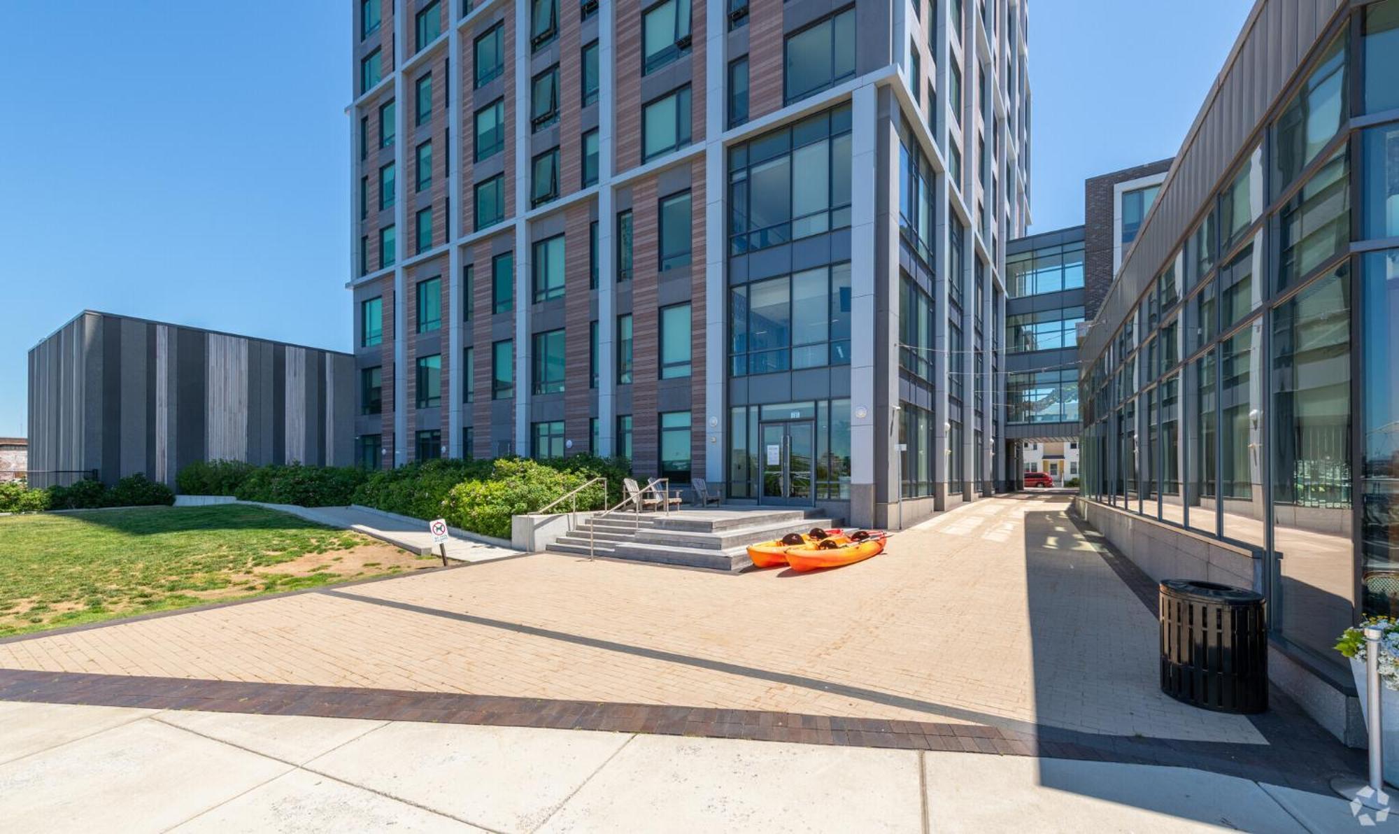 Luxury By Hyatus Downtown