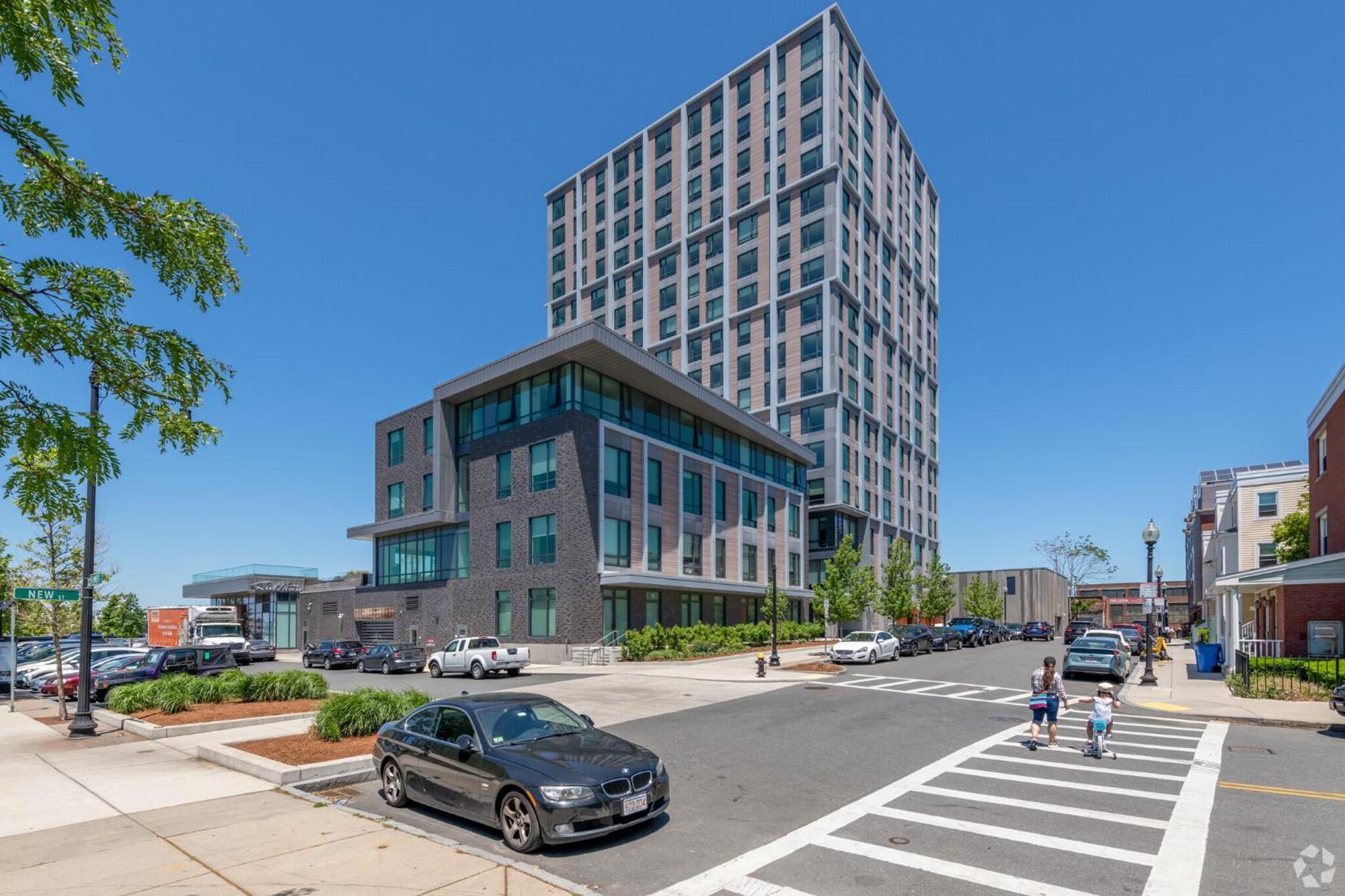 Luxury By Hyatus Downtown 4*
