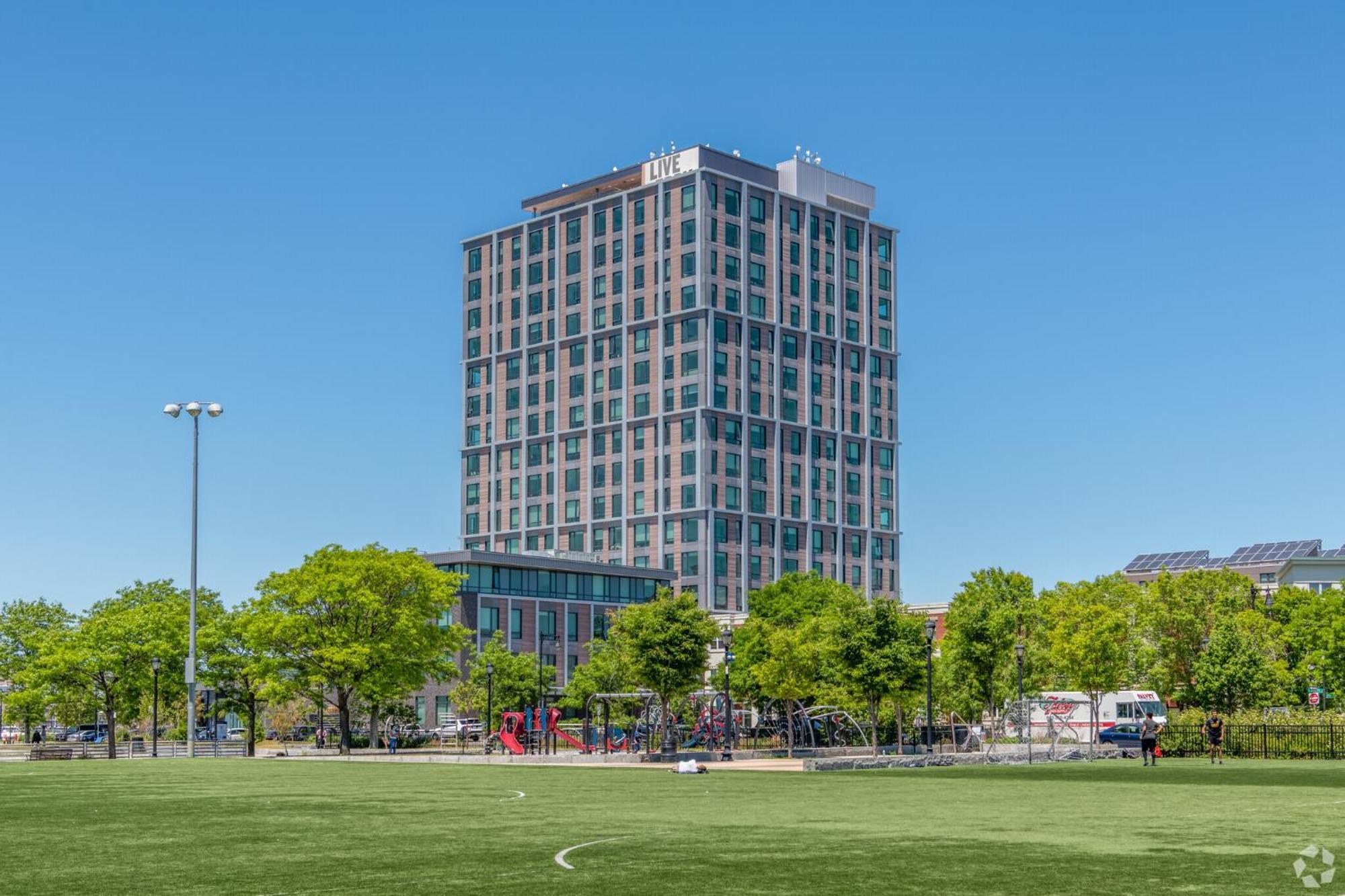 Luxury By Hyatus Downtown