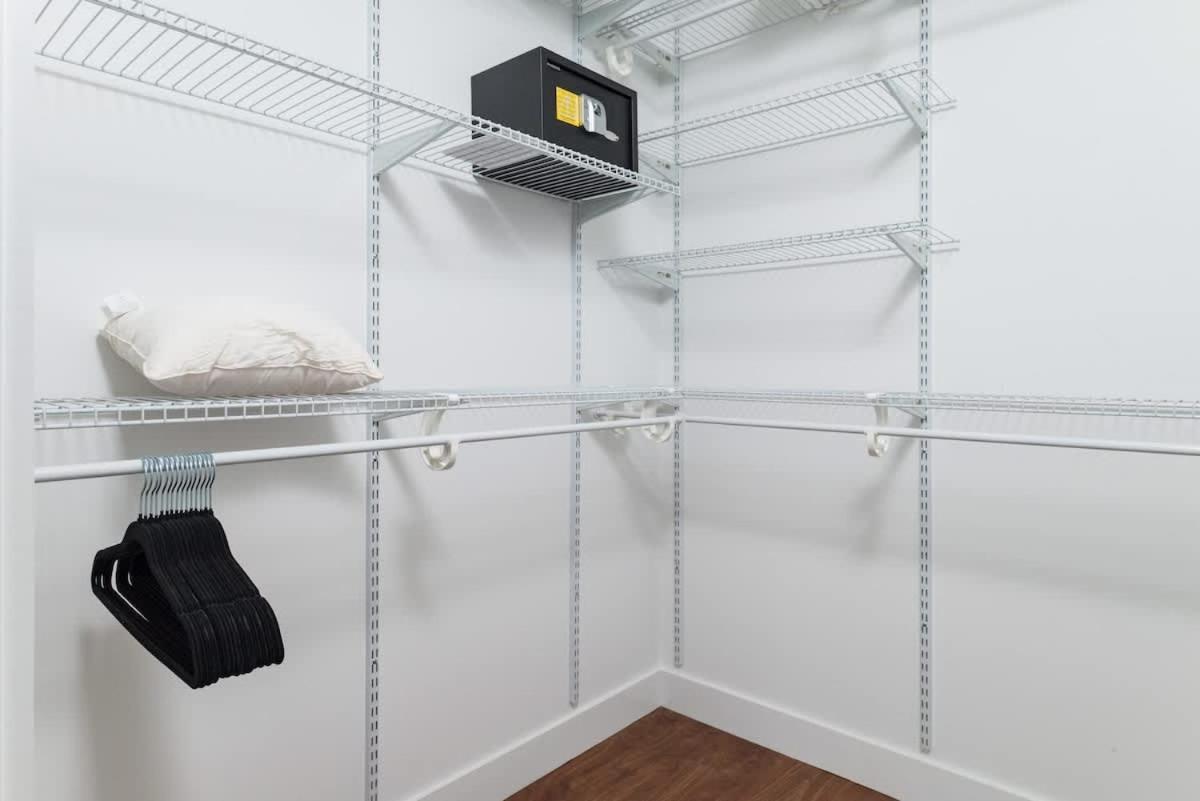 Apartment Back-bay Lux 2br With Rooftop And Parking