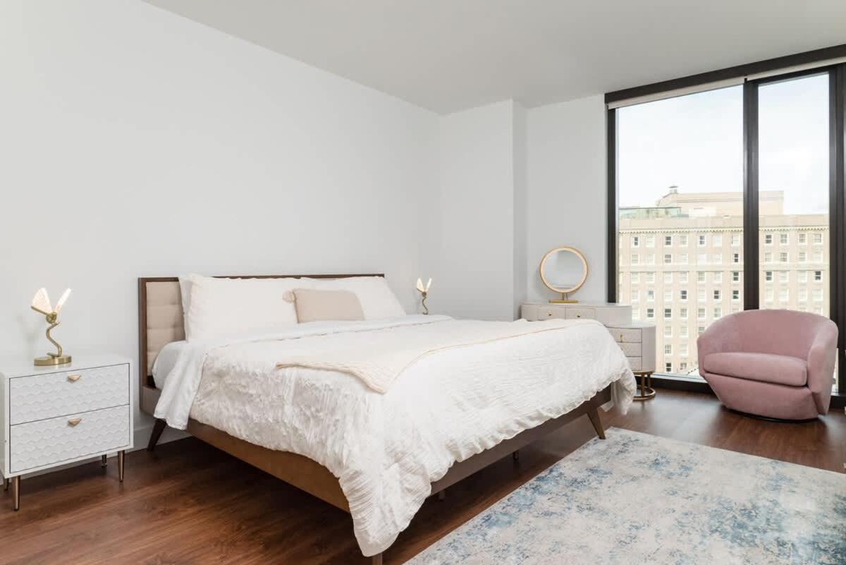 Apartment Back-bay Lux 2br With Rooftop And Parking Boston