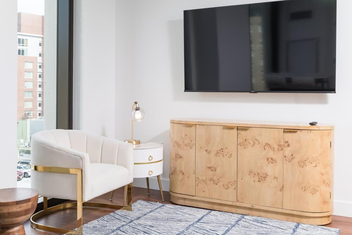 Back-bay Lux 2br With Rooftop And Parking Apartment Boston