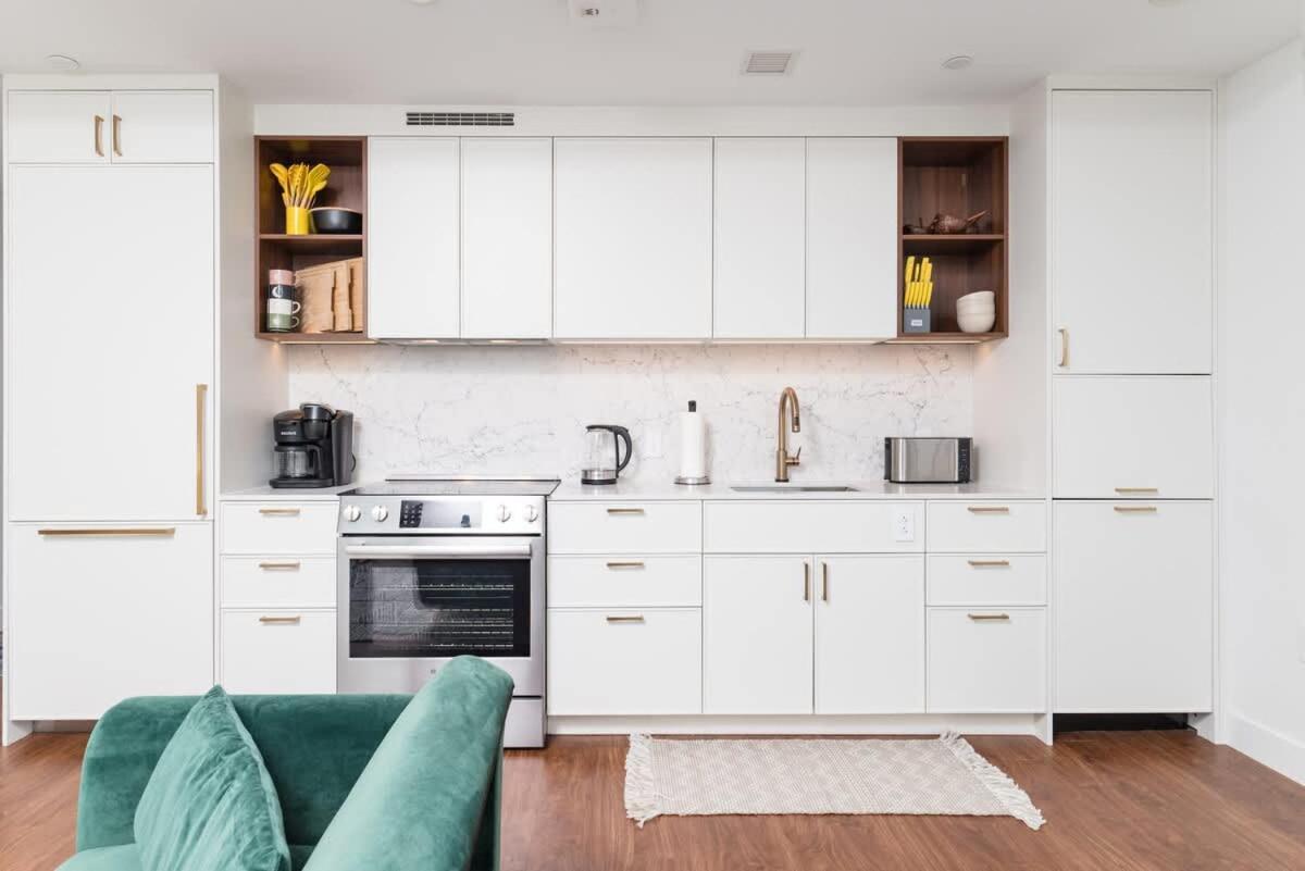 Back-bay Lux 2br With Rooftop And Parking Apartment Boston