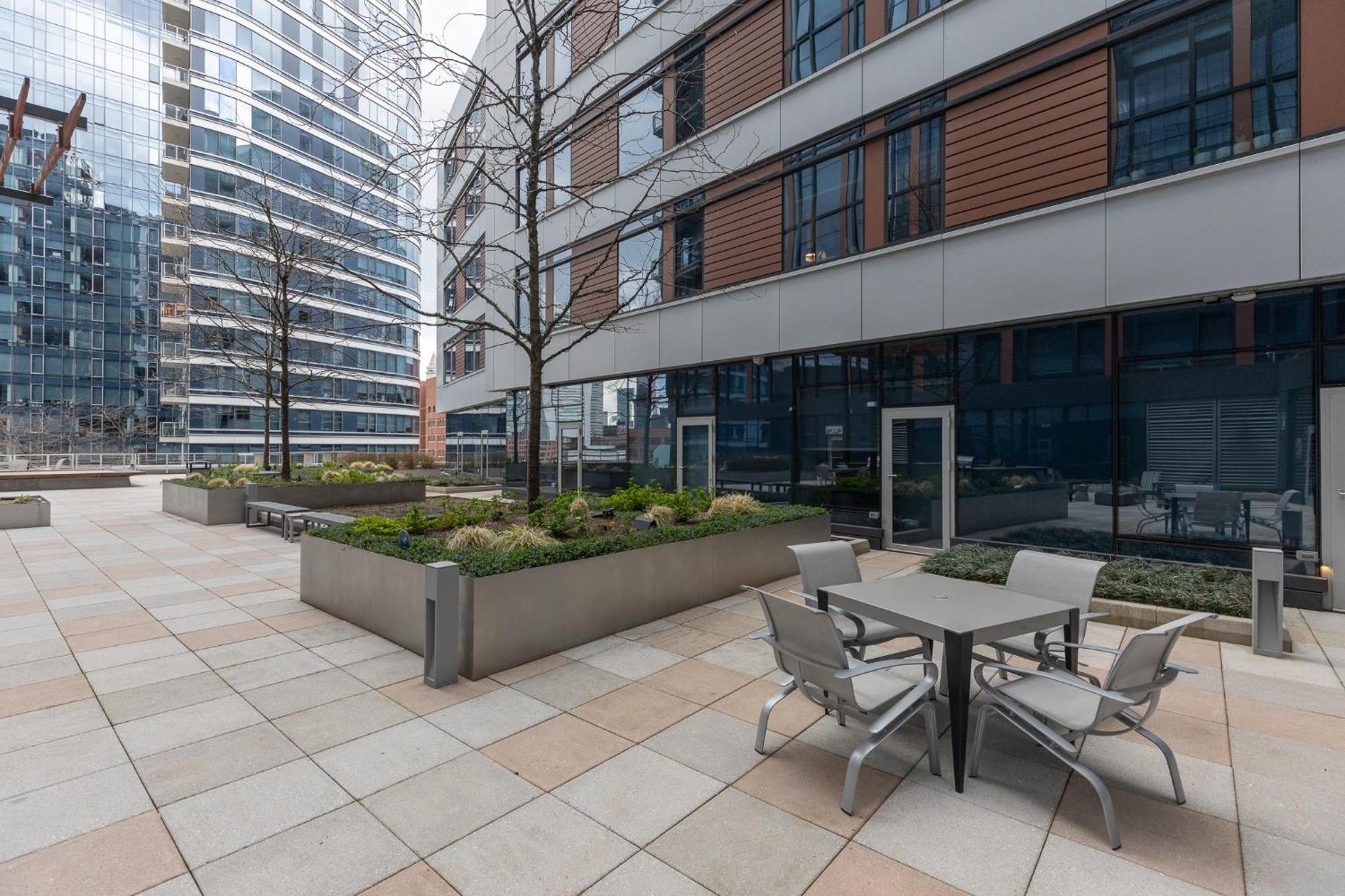 Private 2br Seaport Disctrict Boston