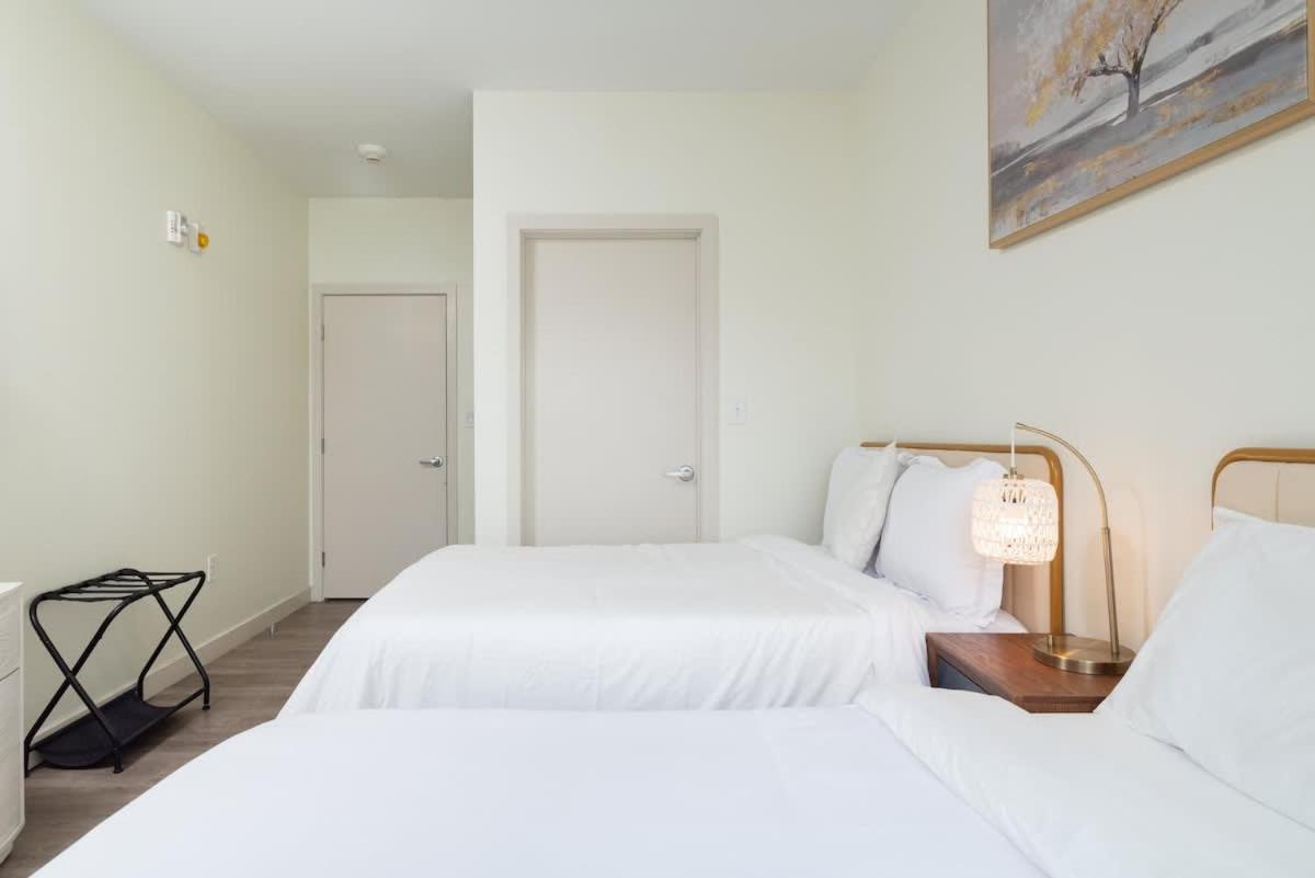 Apartment North End 2br W Pool & Gym *