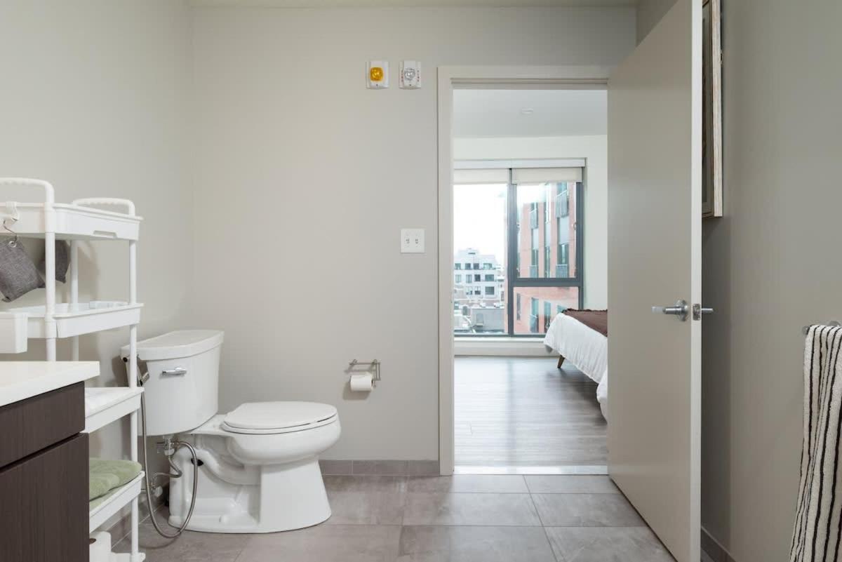 North End 2br W Pool & Gym Apartment