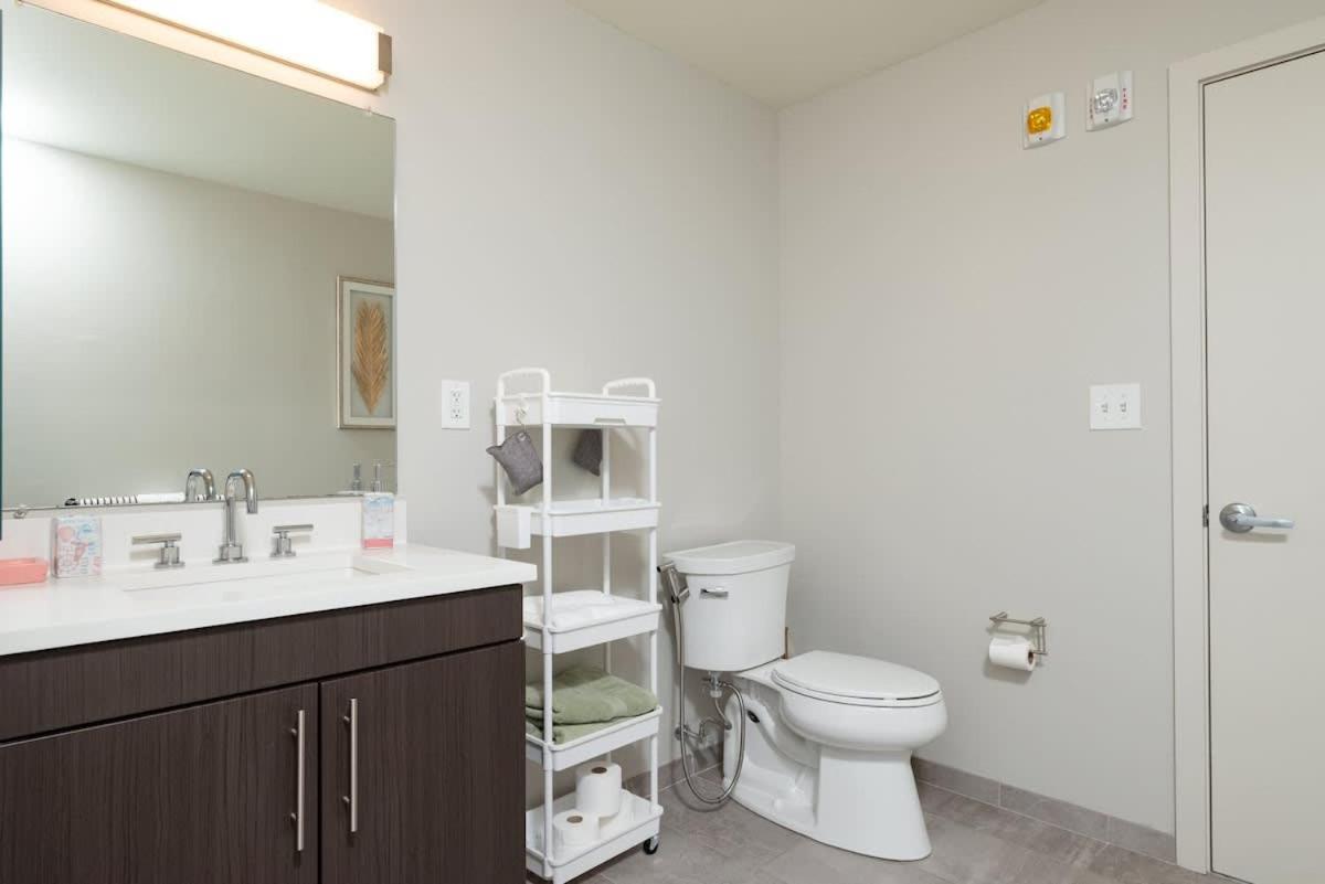 North End 2br W Pool & Gym