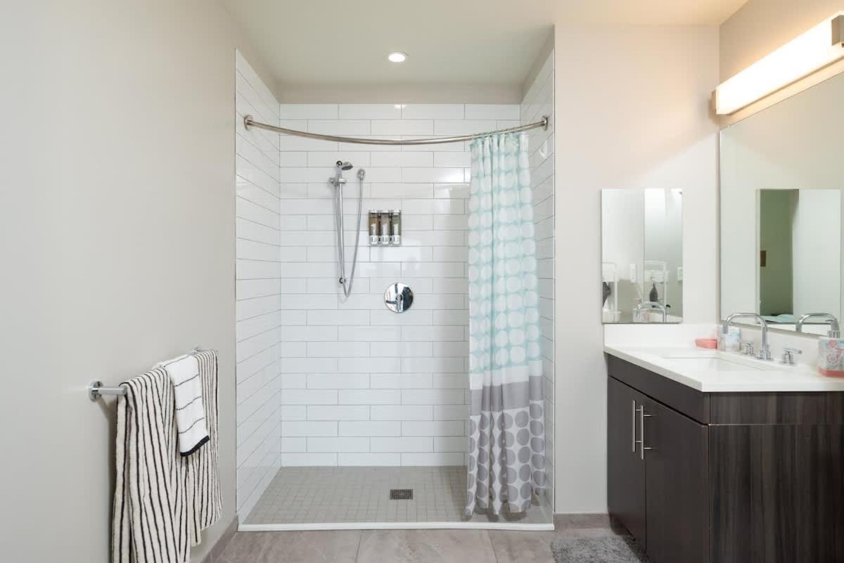 North End 2br W Pool & Gym * Boston