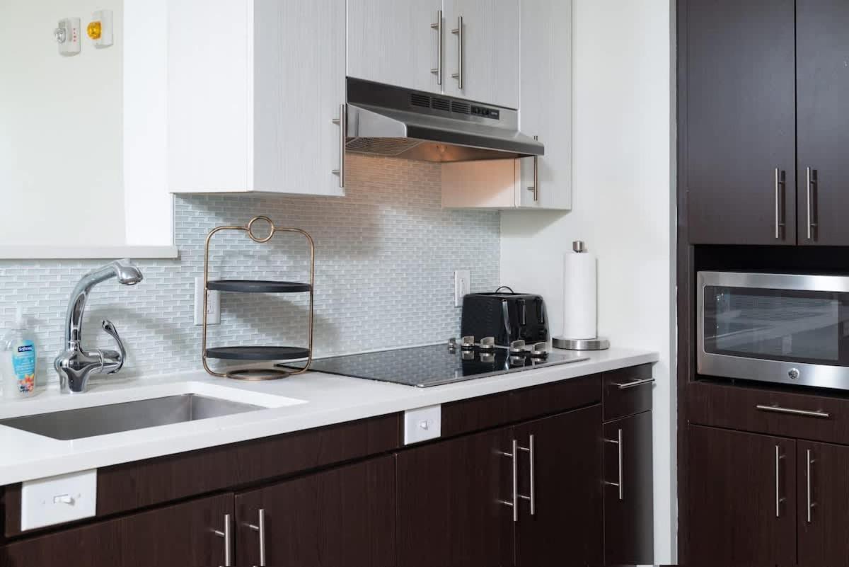 Apartment North End 2br W Pool & Gym *