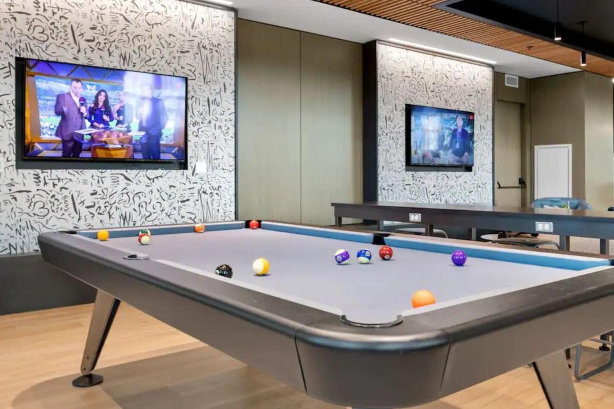 North End 2br W Pool & Gym *