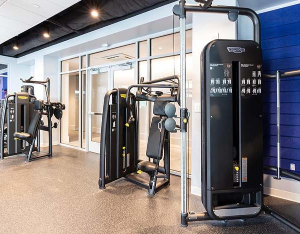 North End 2br W Pool & Gym *