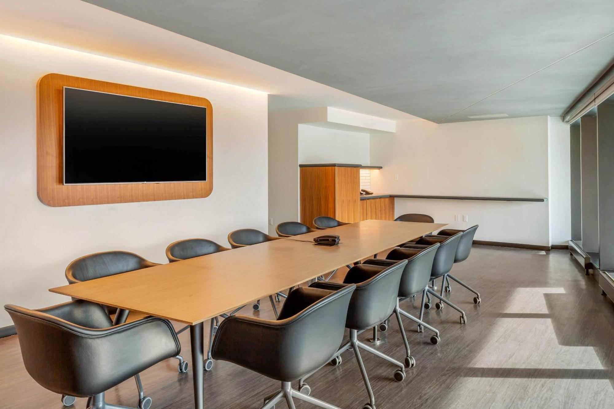 Hotel Cambria Downtown - Seaport 4*