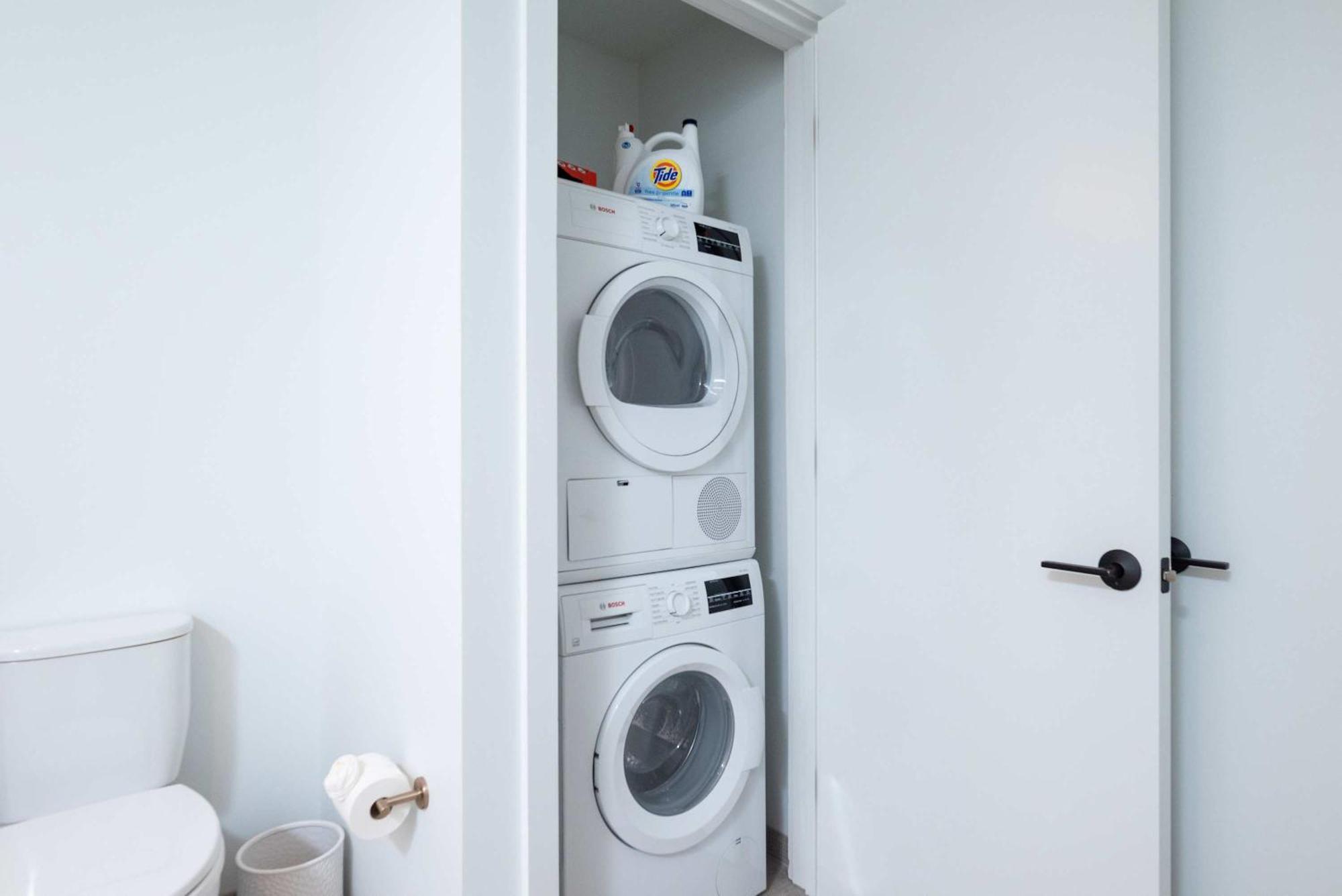 Back-bay Upscale Rooftop & Parking