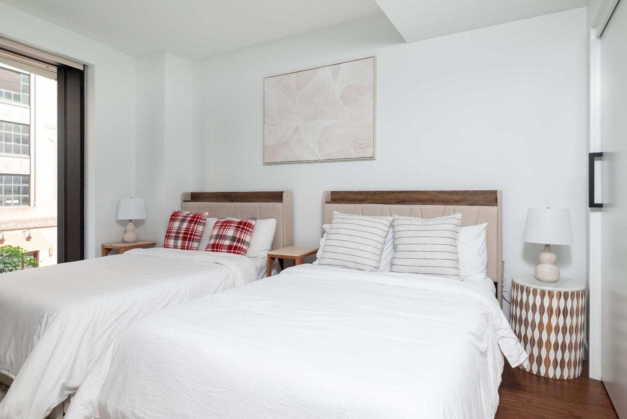 Back-bay Upscale Rooftop & Parking