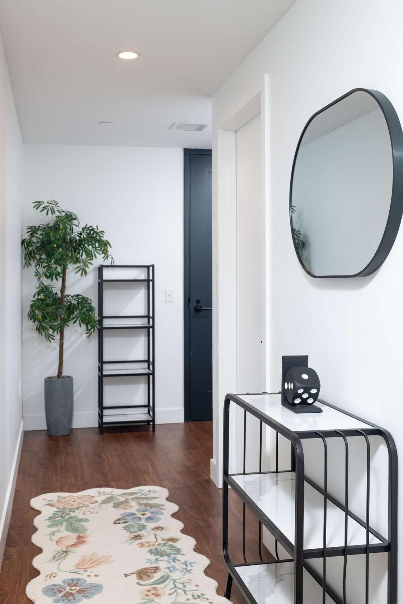 Back-bay Upscale Rooftop & Parking * Boston