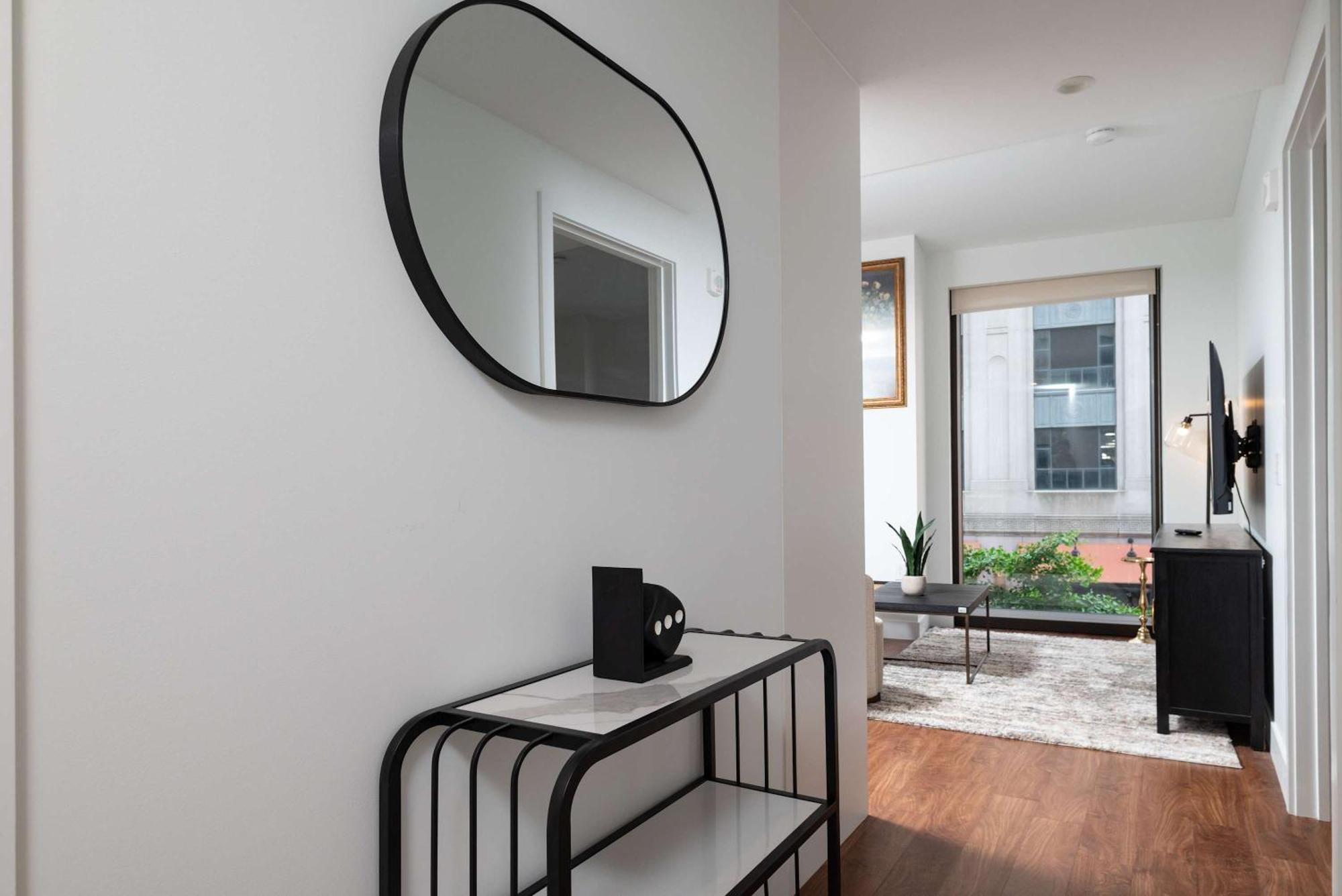 Apartment Back-bay Upscale Rooftop & Parking