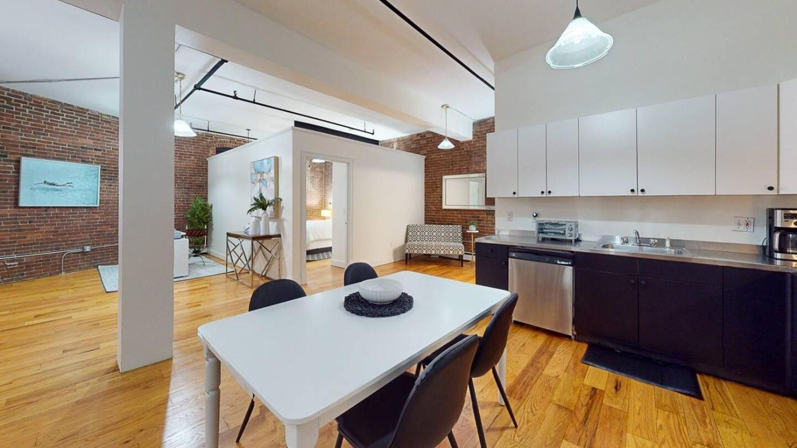 Apartment Garden 1br Loft In Back Bay Near Copley Boston