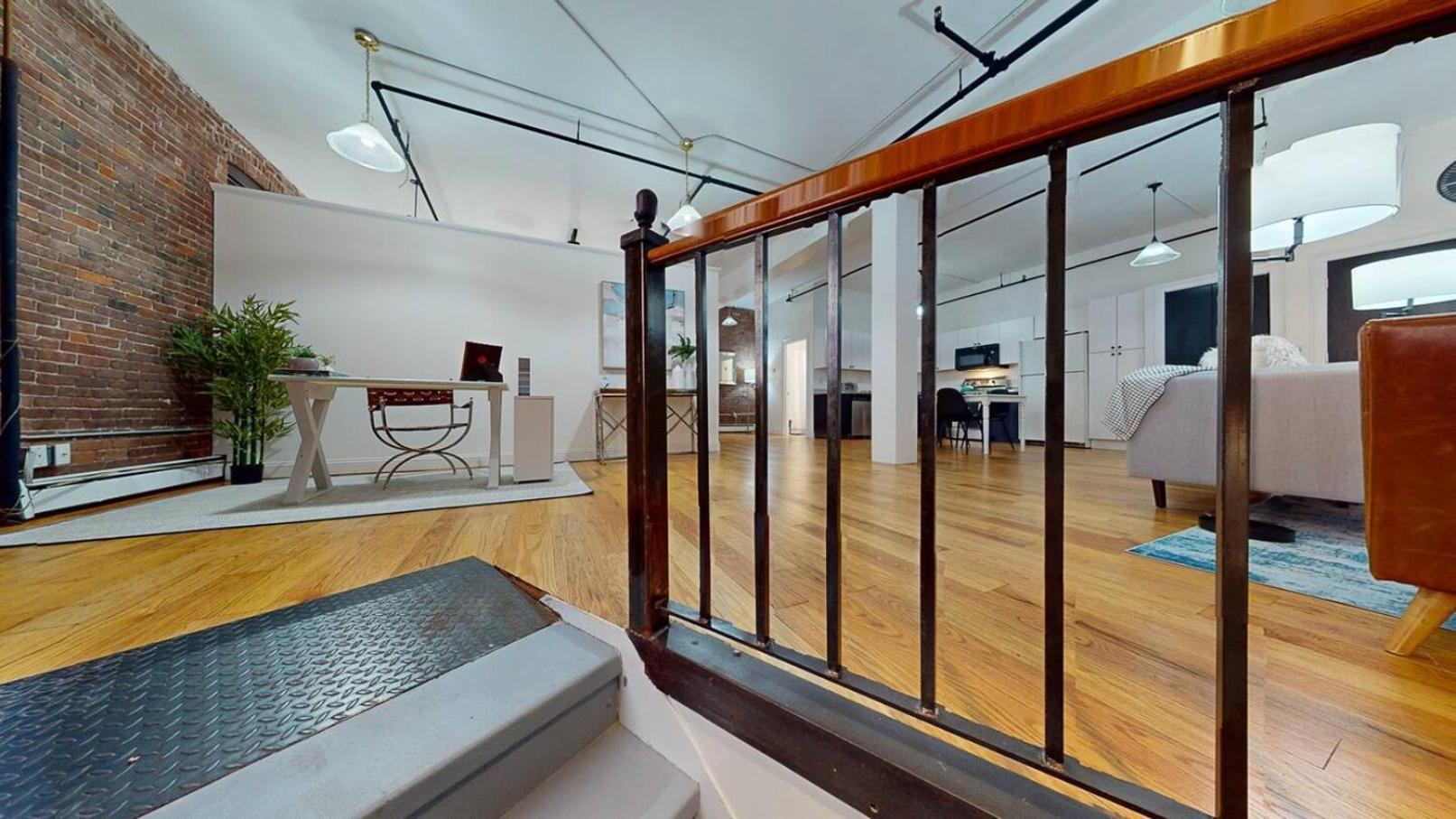 Apartment Garden 1br Loft In Back Bay Near Copley