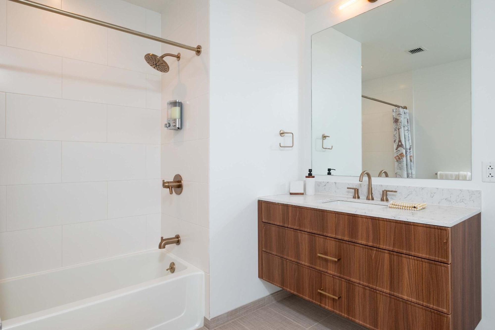 Apartment Back-bay Lux 2br With Rooftop And Parking Boston