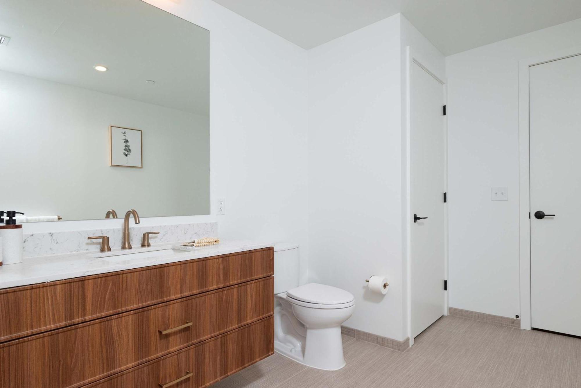Back-bay Lux 2br With Rooftop And Parking Apartment