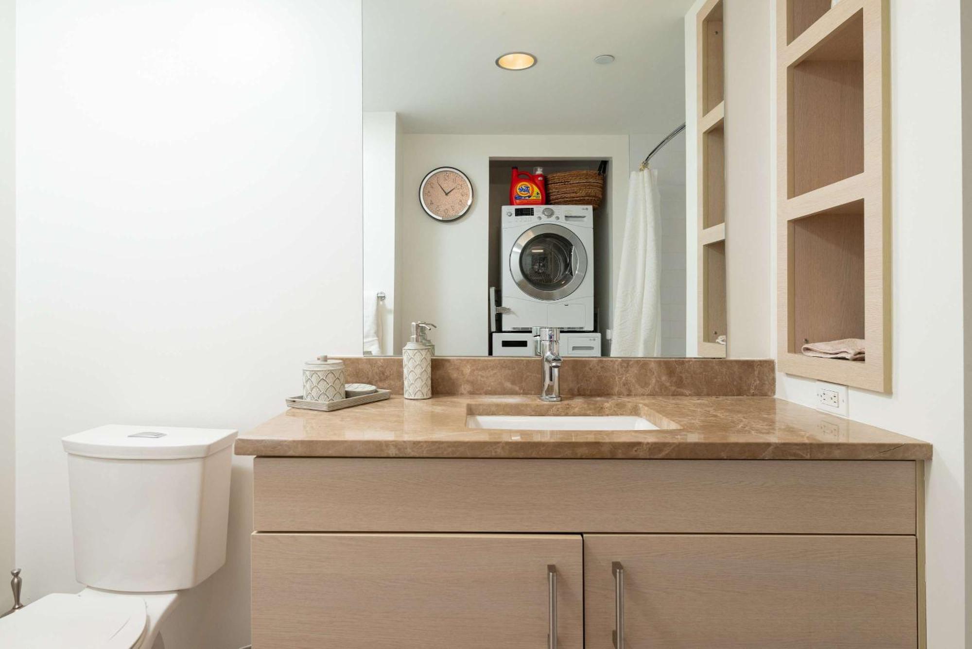 Apartment Upscale Penthouse With Gym Parking Near Mgh Tufts Boston