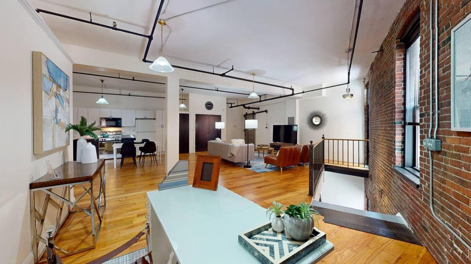 Apartment Garden 1br Loft In Back Bay Near Copley Boston