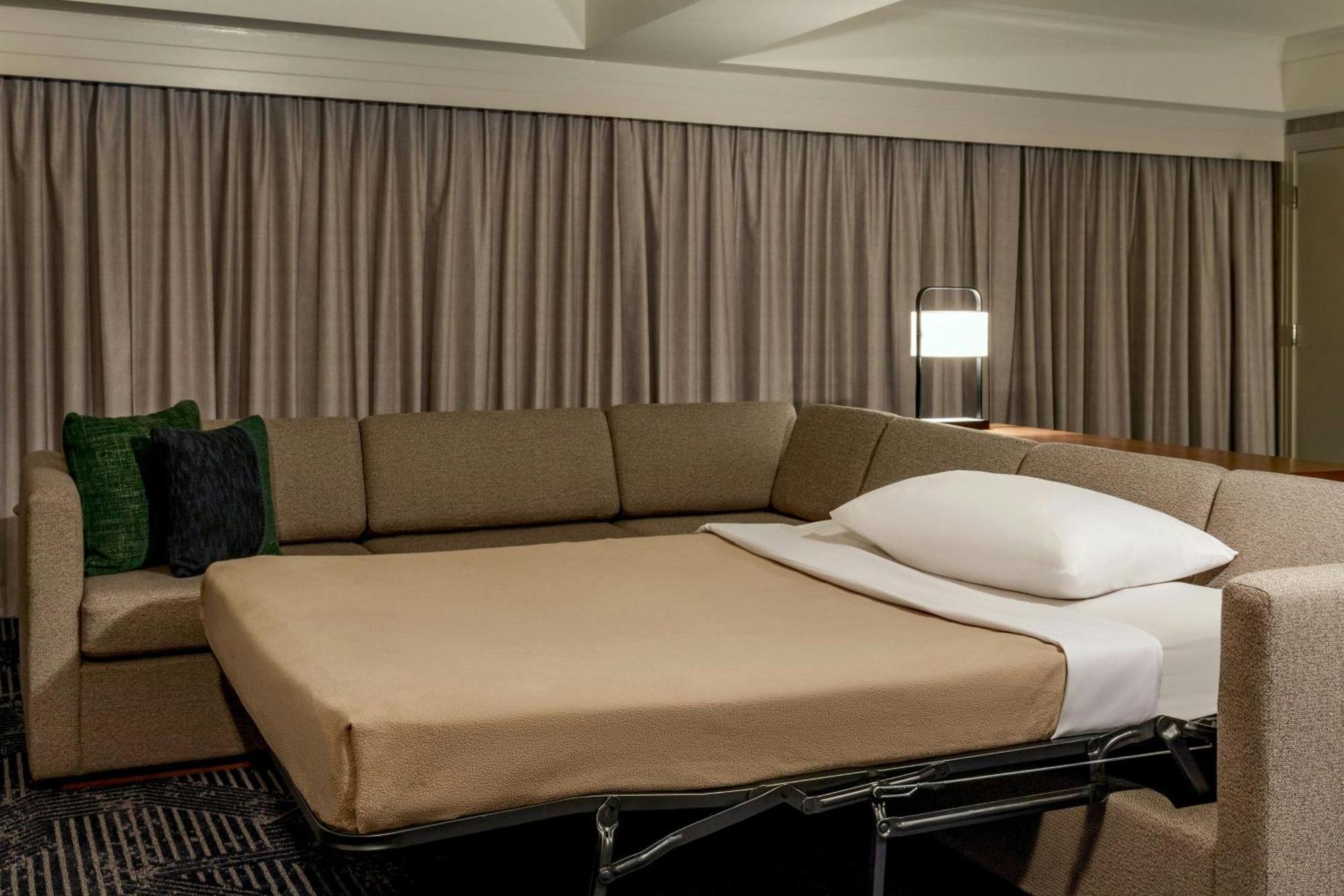 Renaissance Seaport District