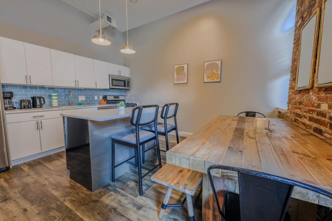 4 Bed 2 Bath 200mbps Internet Luxury Keyless Entry Boston