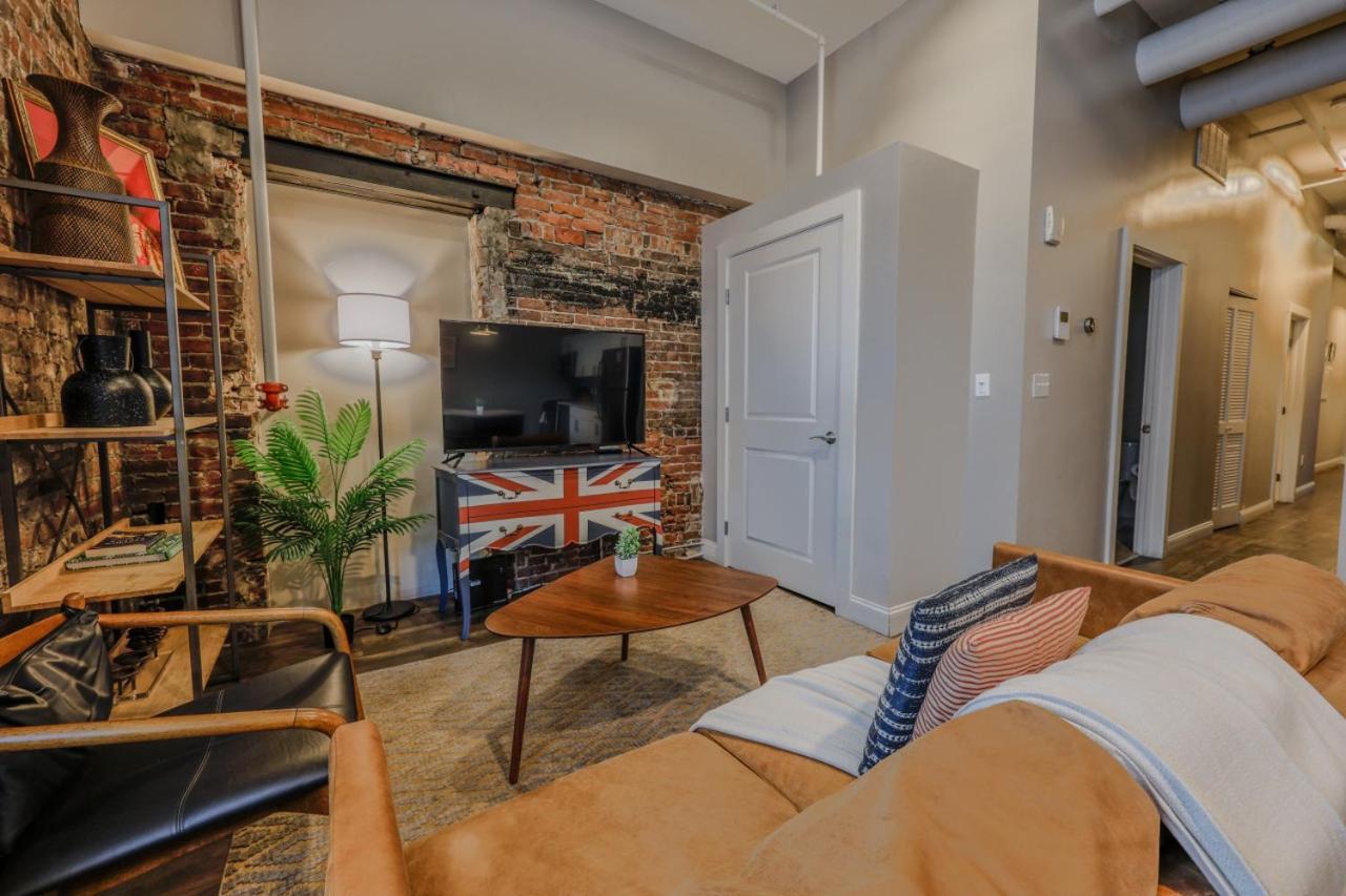 4 Bed 2 Bath 200mbps Internet Luxury Keyless Entry Boston