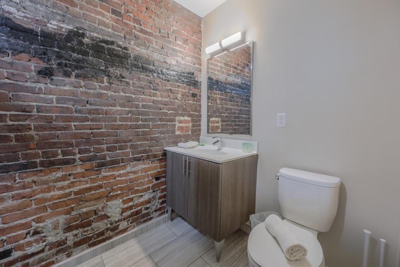 4 Bed 2 Bath 200mbps Internet Luxury Keyless Entry * Boston