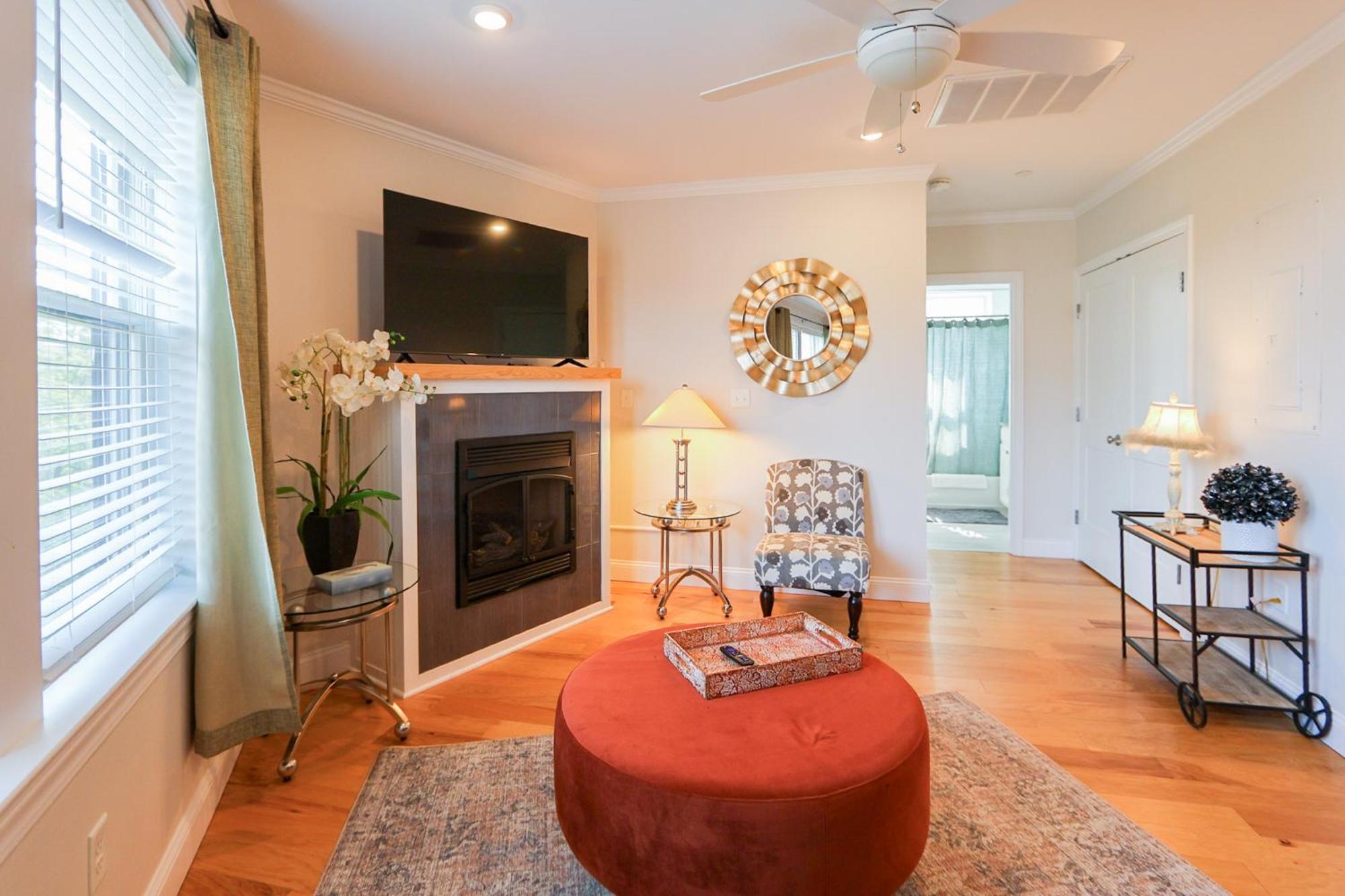 Appartement New Construction, Near Neubmc, Elevator, 2b, 2ba