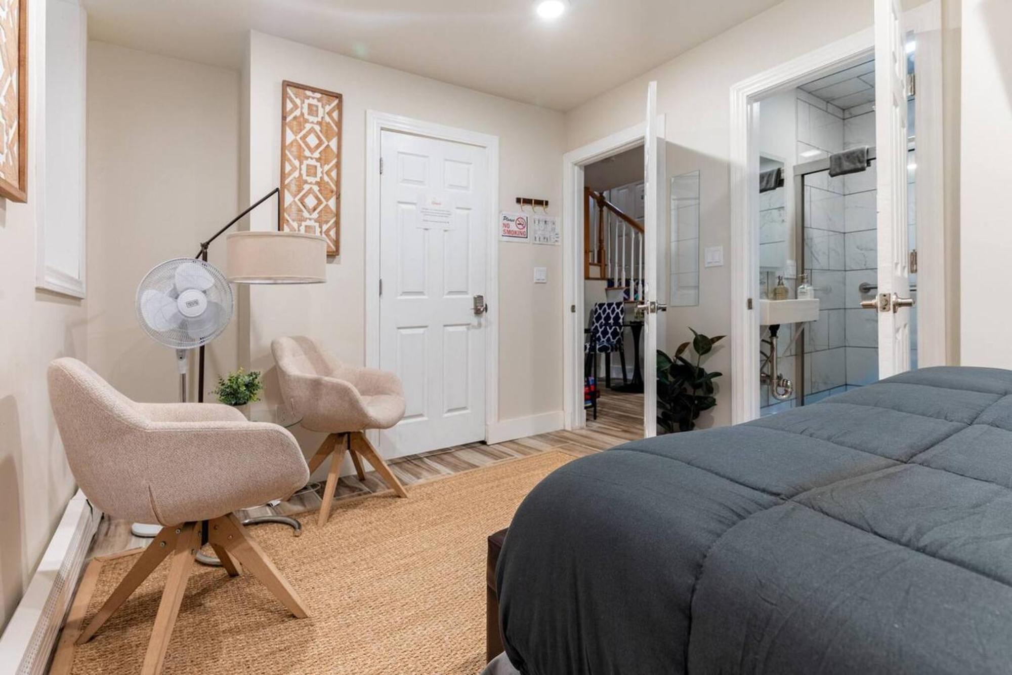 Apartment Modern & Cozy 3-br Near Downtown *