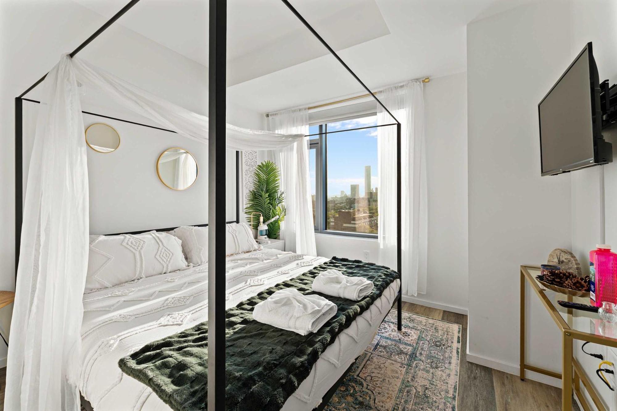 Penthouse South End 1 Bedroom
