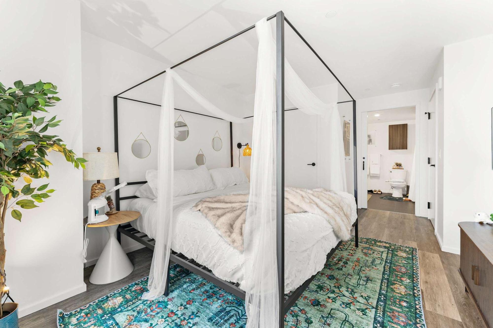 South End Luxe Apartment