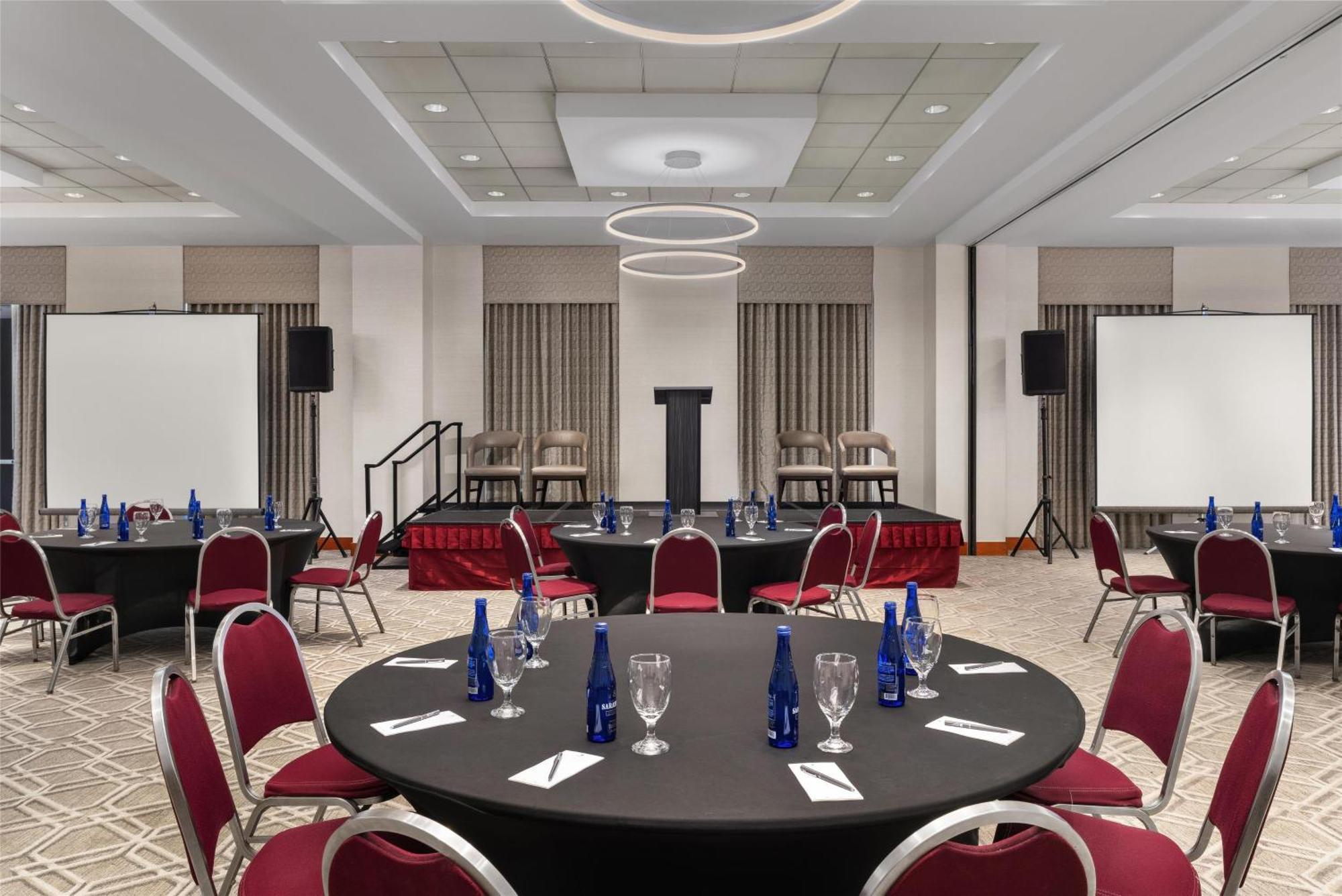 Embassy At Logan Airport Hotel 3*