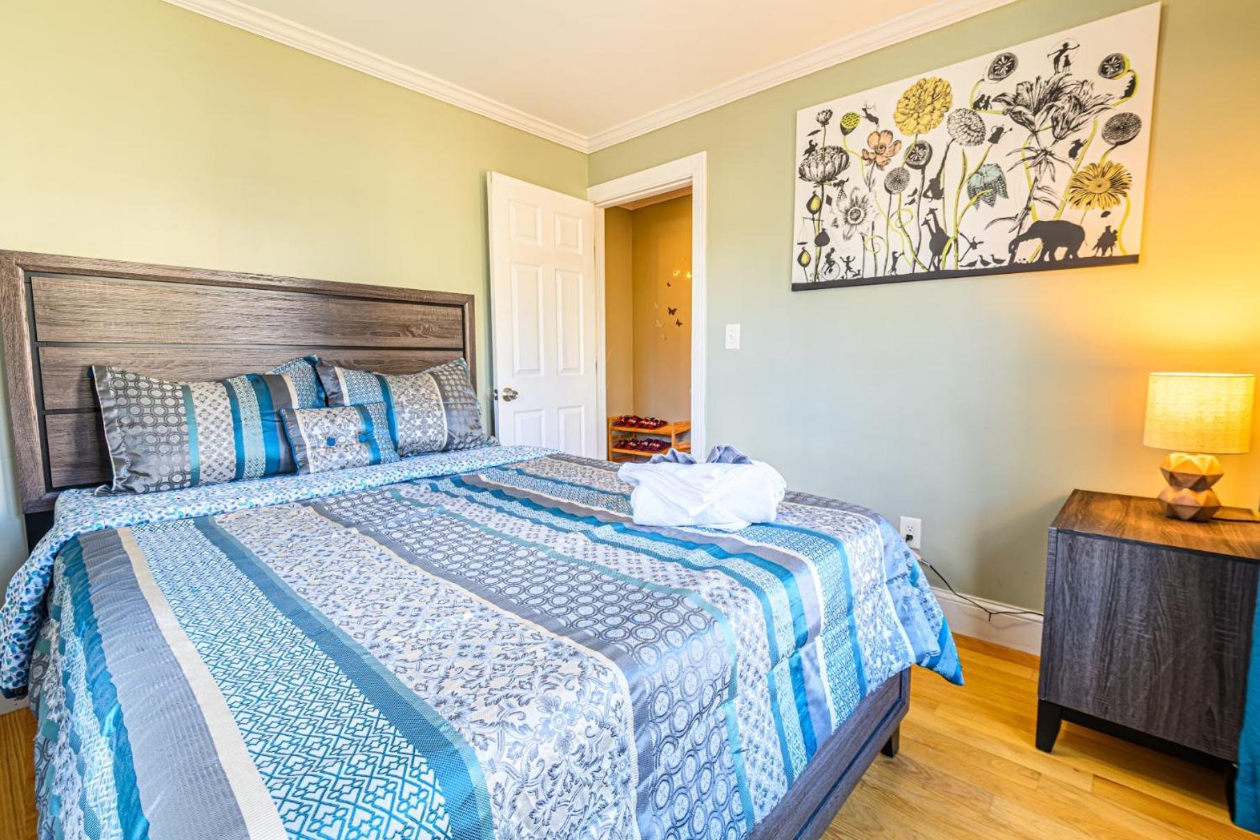 Renovated 4br3ba Escape - Near Public Transportation Apartment *