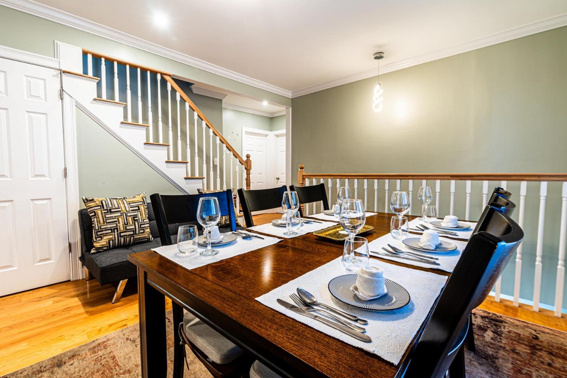 Renovated 4br3ba Escape - Near Public Transportation Boston