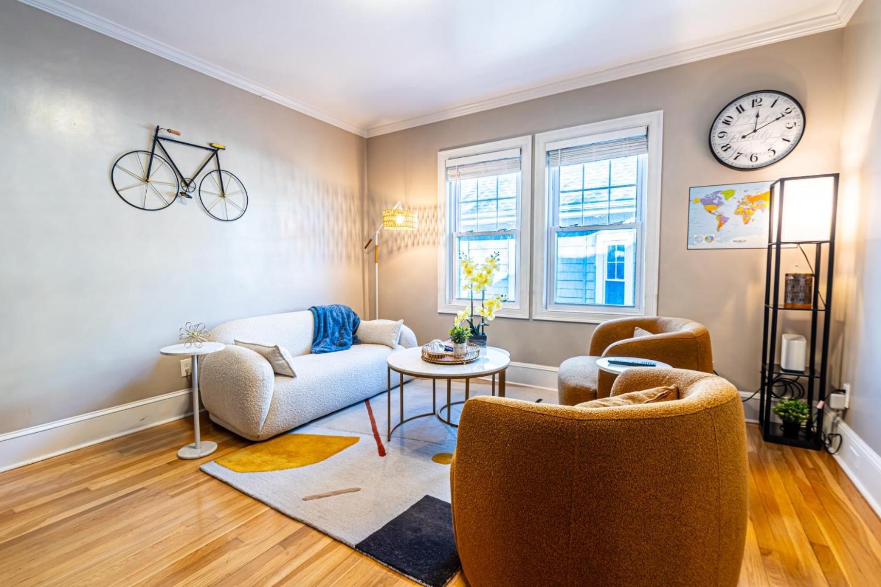 Renovated 4br3ba Escape - Near Public Transportation *