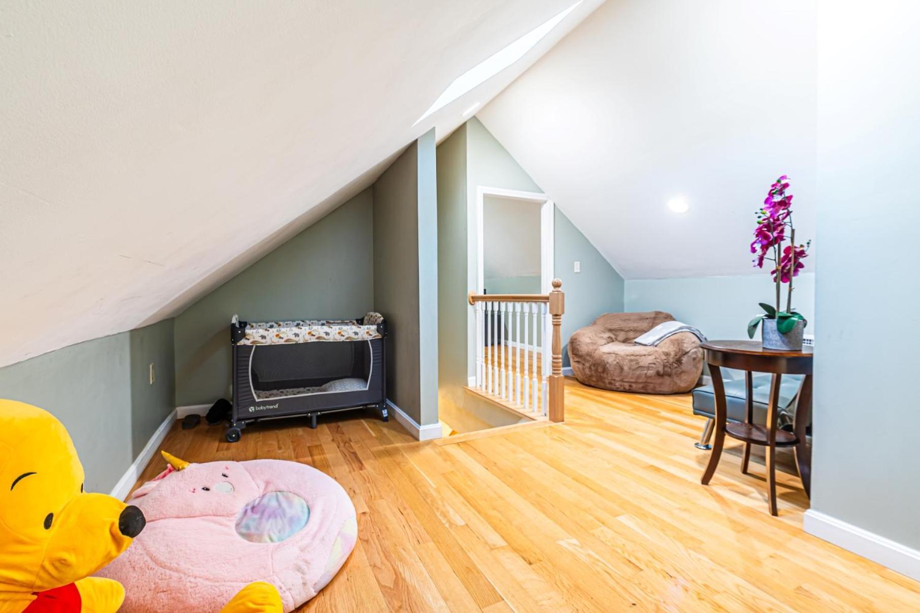 Renovated 4br3ba Escape - Near Public Transportation