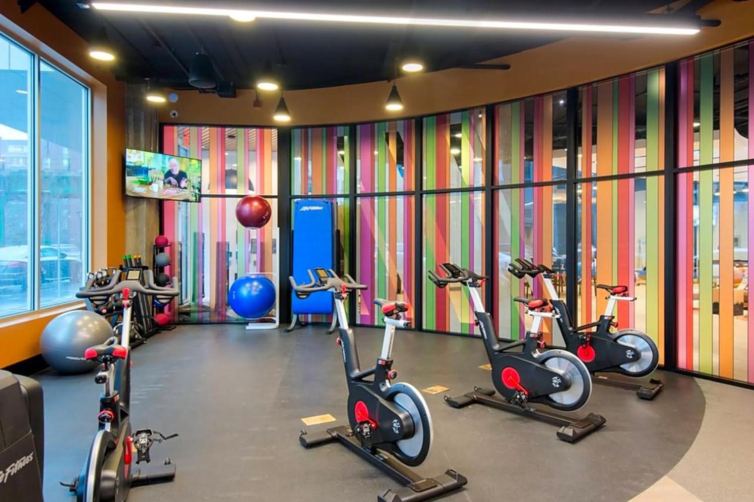 E Cambridge 2br W Gym Wd Nr Lechmere T Bos-635 * Boston