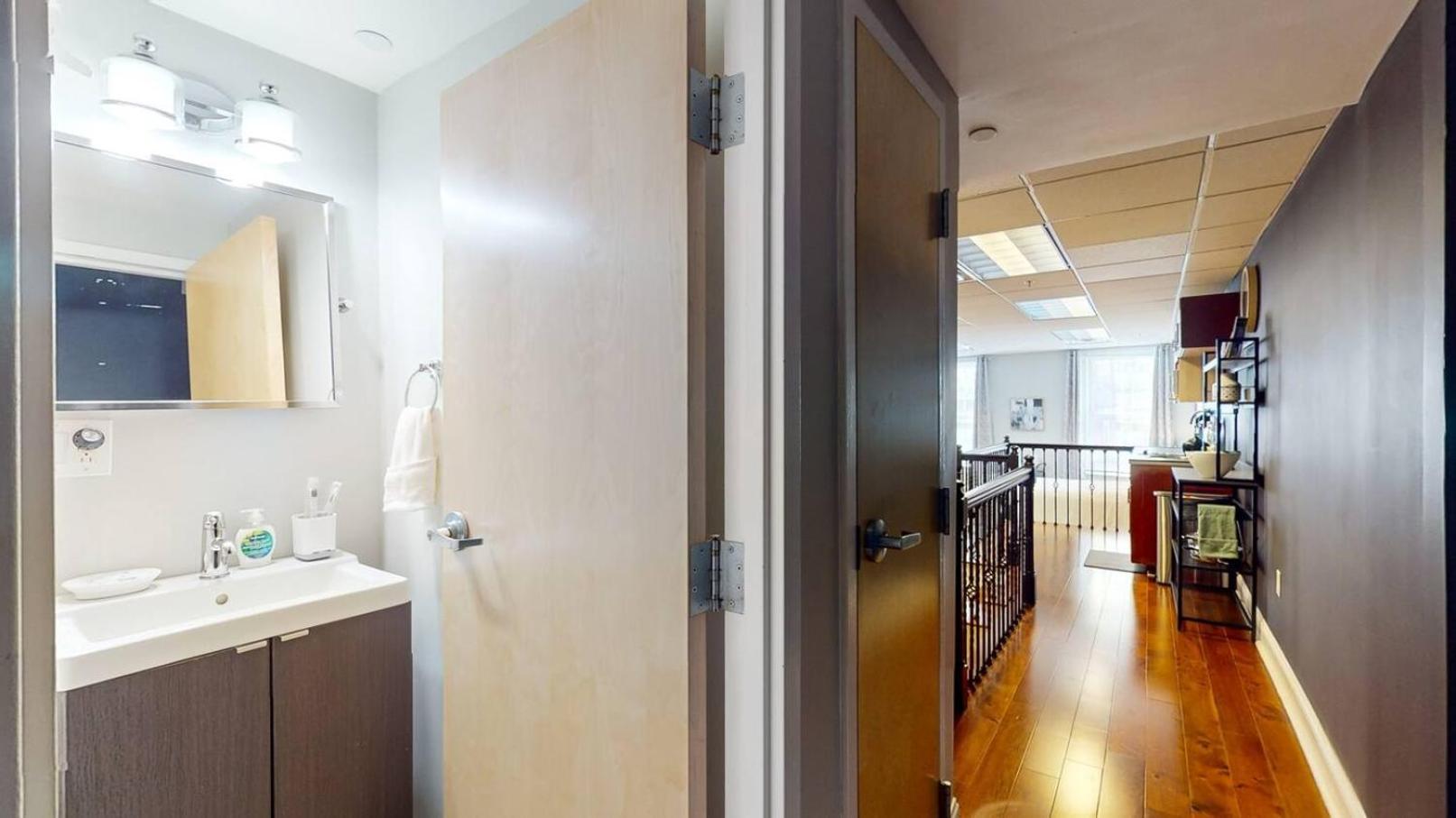 Cozy In Faneuil Hallquincy Market Apartment