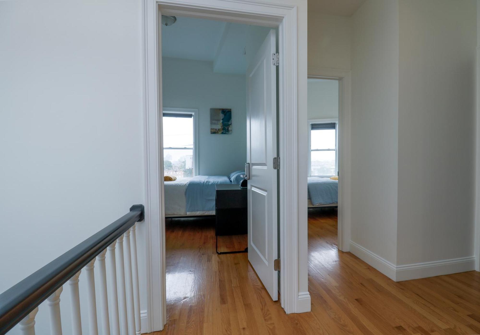 Modern & Spacious 4-bedroom In Roxbury Apartment Boston