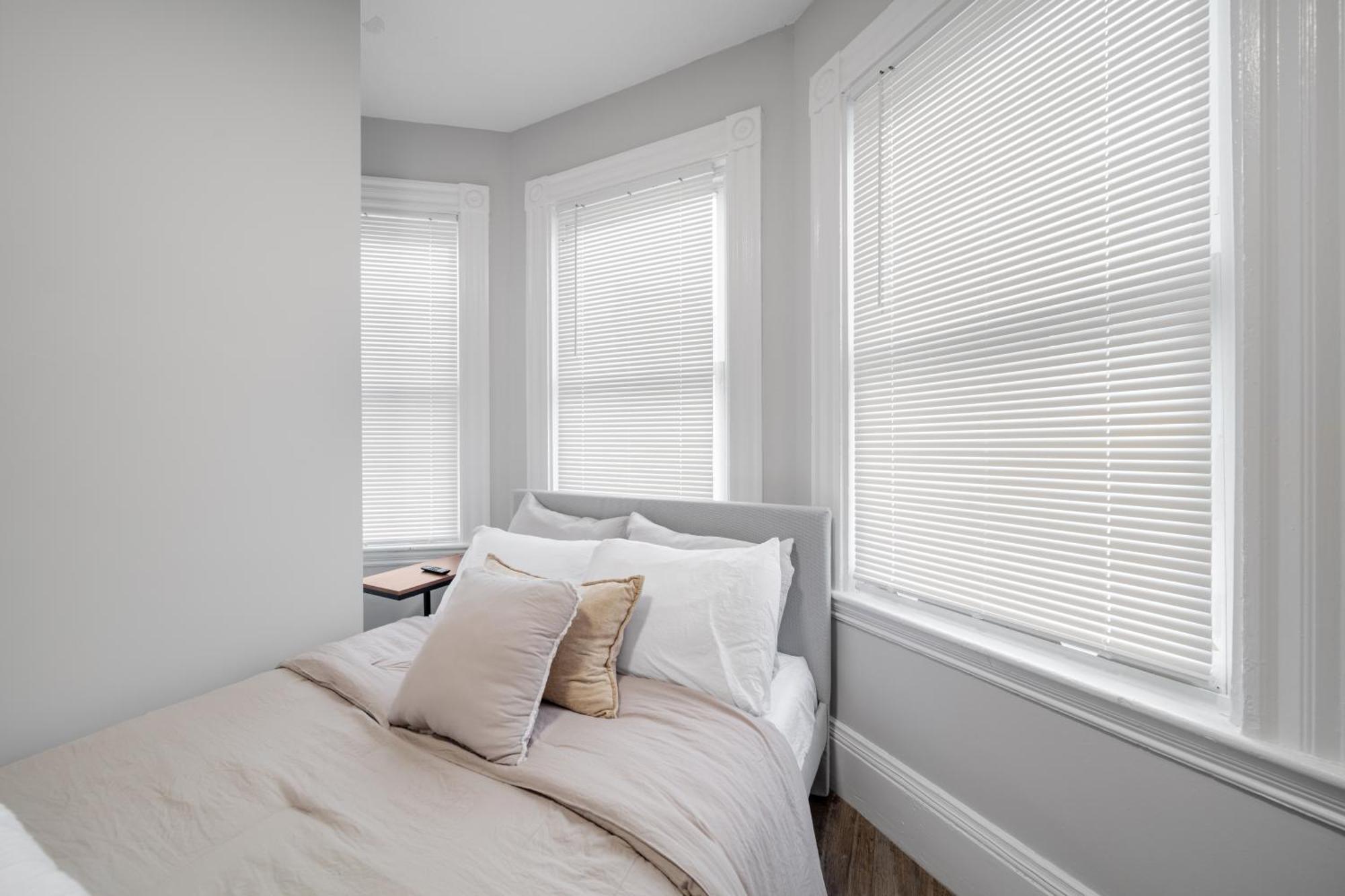 Bright Private Near Beaches, Public Transit * Boston