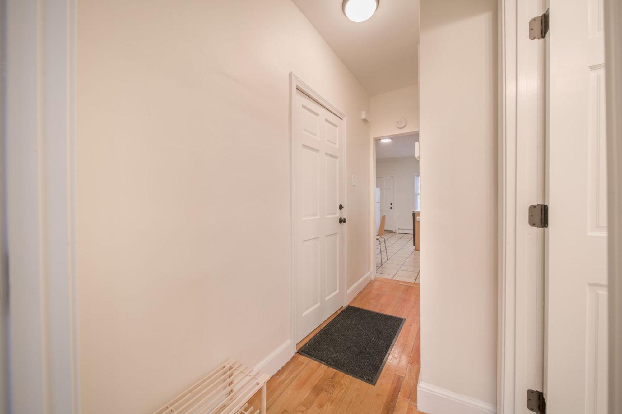 Apartment 2bd Modern And Spacious In The Heart Of *